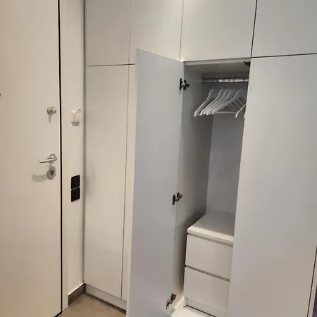 Bachelor Penthouse With Roof Garden Access, 15 M Walk To Acropolis Αθήνα