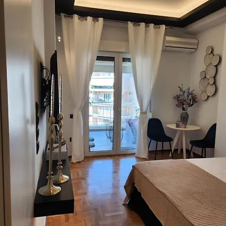 Διαμέρισμα Bachelor Penthouse With Roof Garden Access, 15 M Walk To Acropolis *