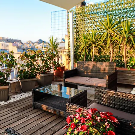 Bachelor Penthouse With Roof Garden Access, 15 M Walk To Acropolis Αθήνα