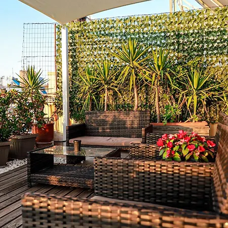 Διαμέρισμα Bachelor Penthouse With Roof Garden Access, 15 M Walk To Acropolis
